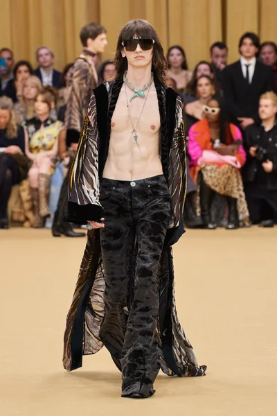 Look 21